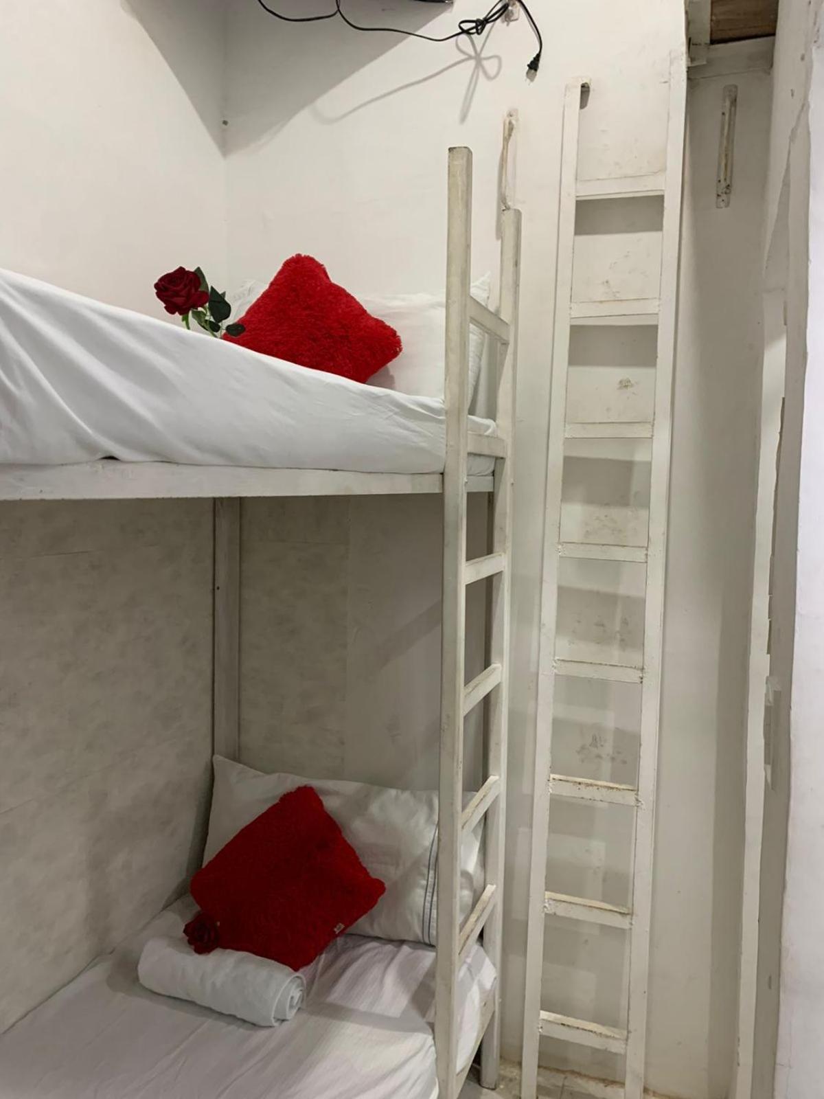 Hostal Marbella 47 Kartagena Zewnętrze zdjęcie